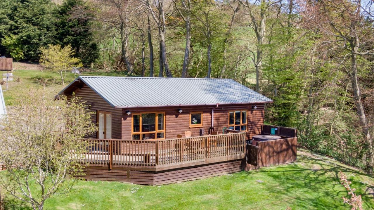 Silver Birch Lodge With Hot Tub Cupar Exterior foto